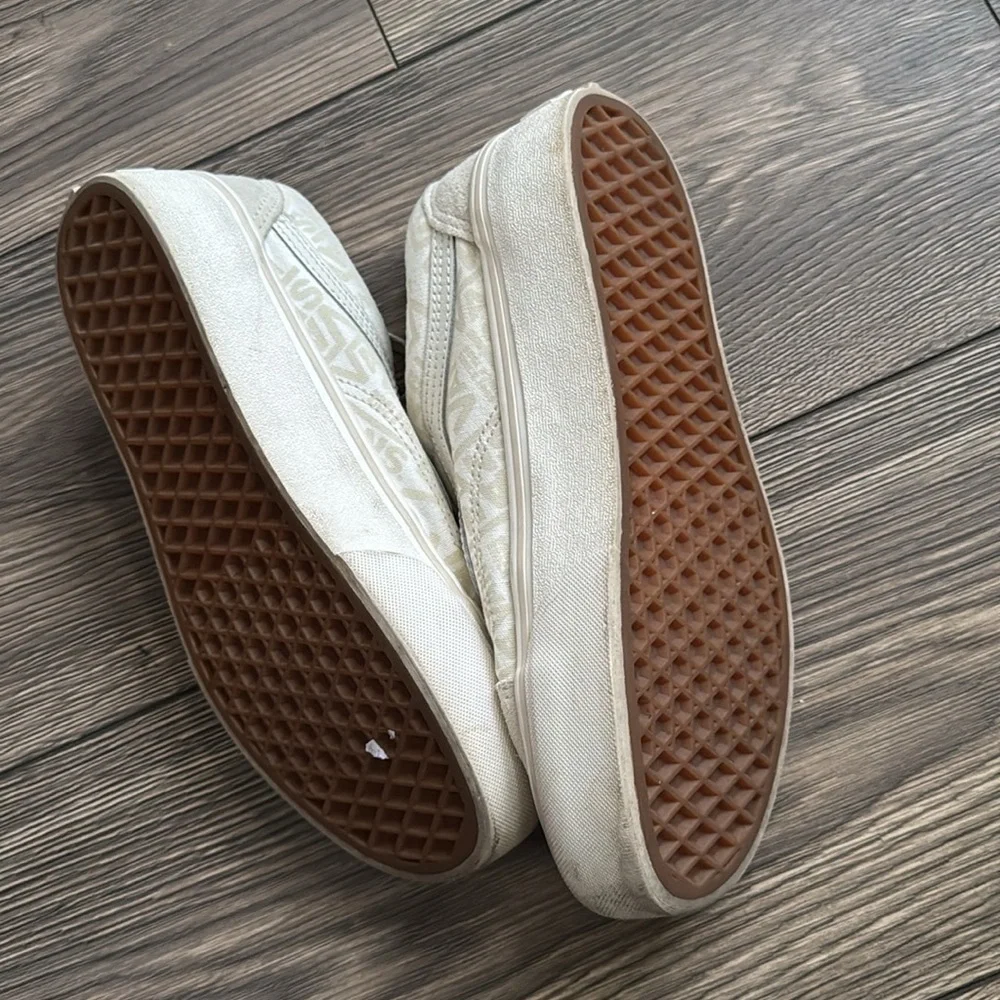 Vans Old Skool PLATFORM Tonal logo sneakers size 8